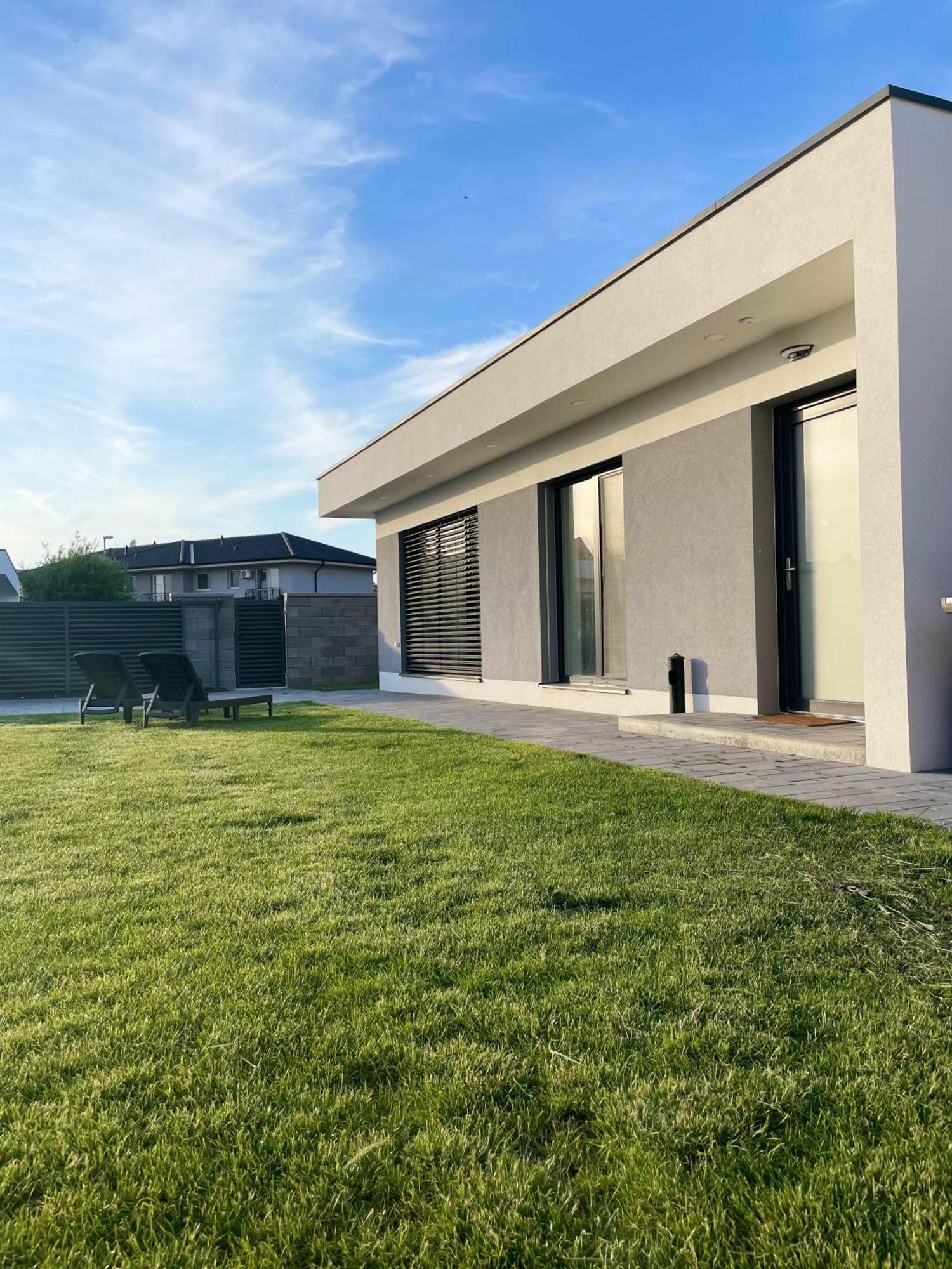 Klimatizovany Apartmanovy Dom, S Virivkou, 1B Senec Exterior foto