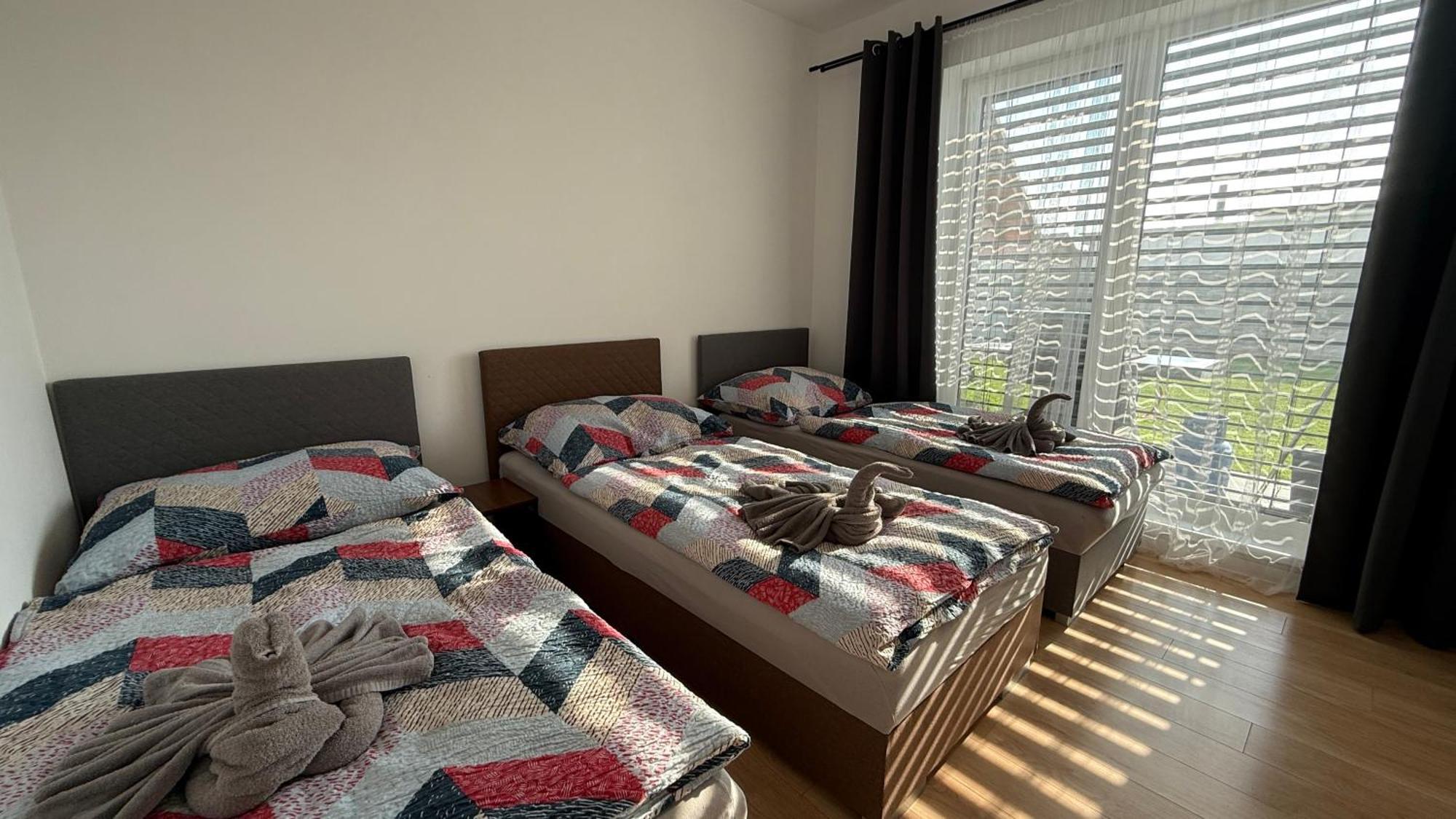 Klimatizovany Apartmanovy Dom, S Virivkou, 1B Senec Exterior foto